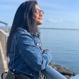 Meet your Posher, Nicole